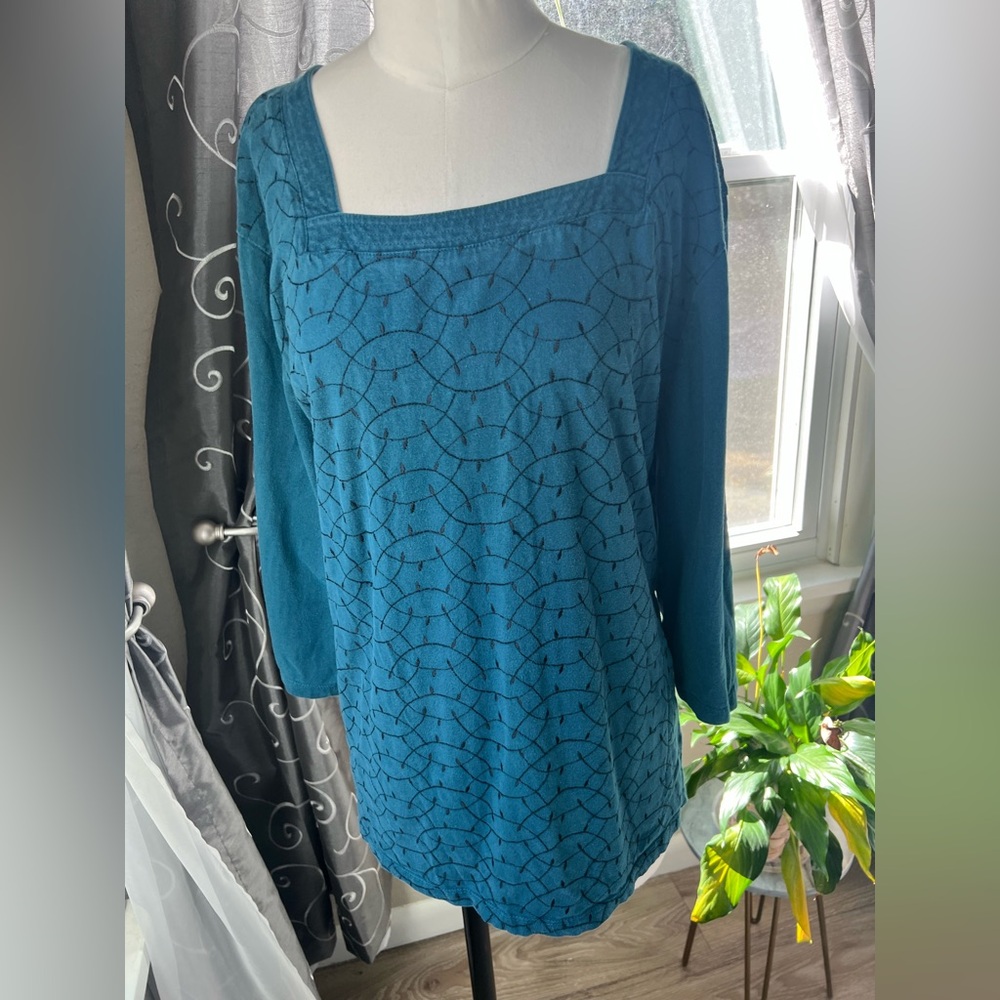Elegant Teal Women's Blouse